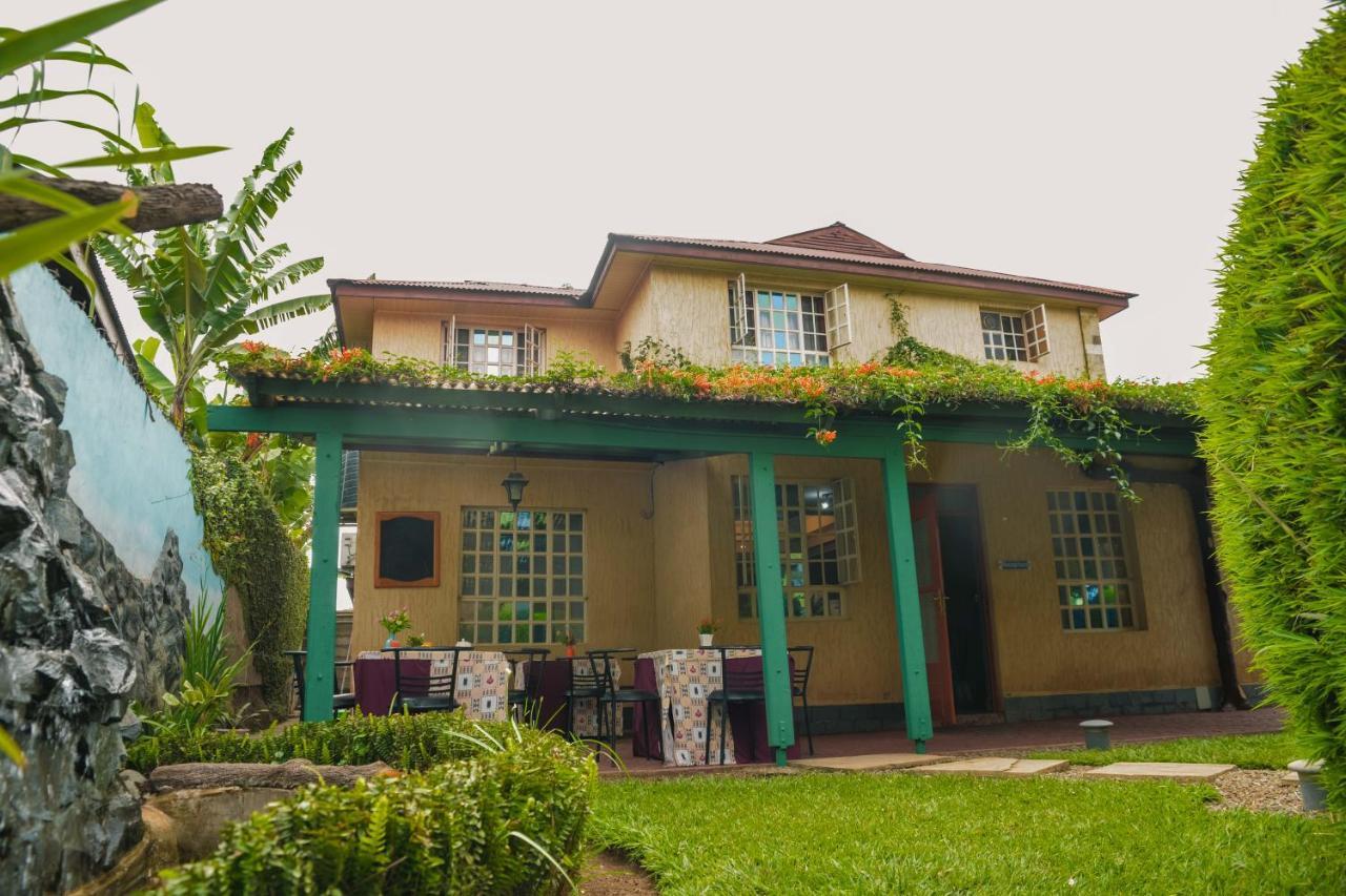 Crest Safari Lodge Bed And Breakfast Arusha Exterior photo